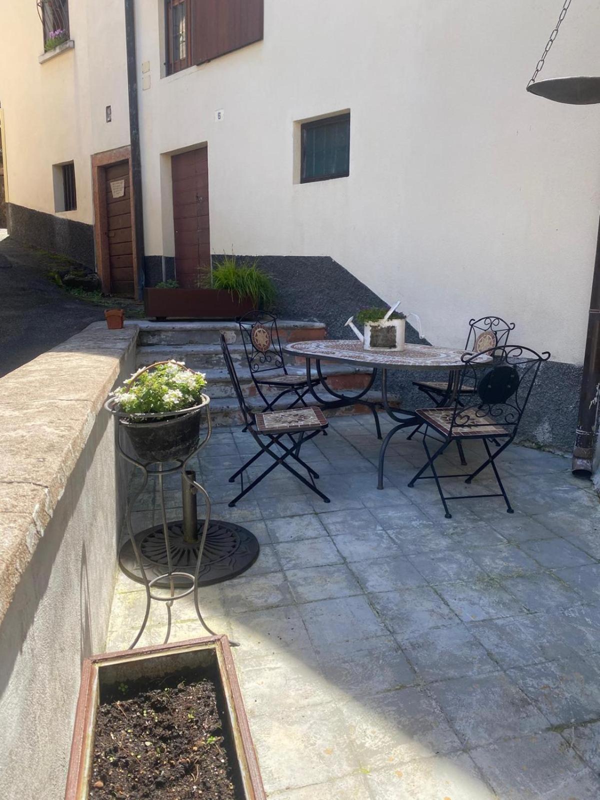 Foresteria Lombarda B & B Ca' Pelitti Ganna Екстер'єр фото