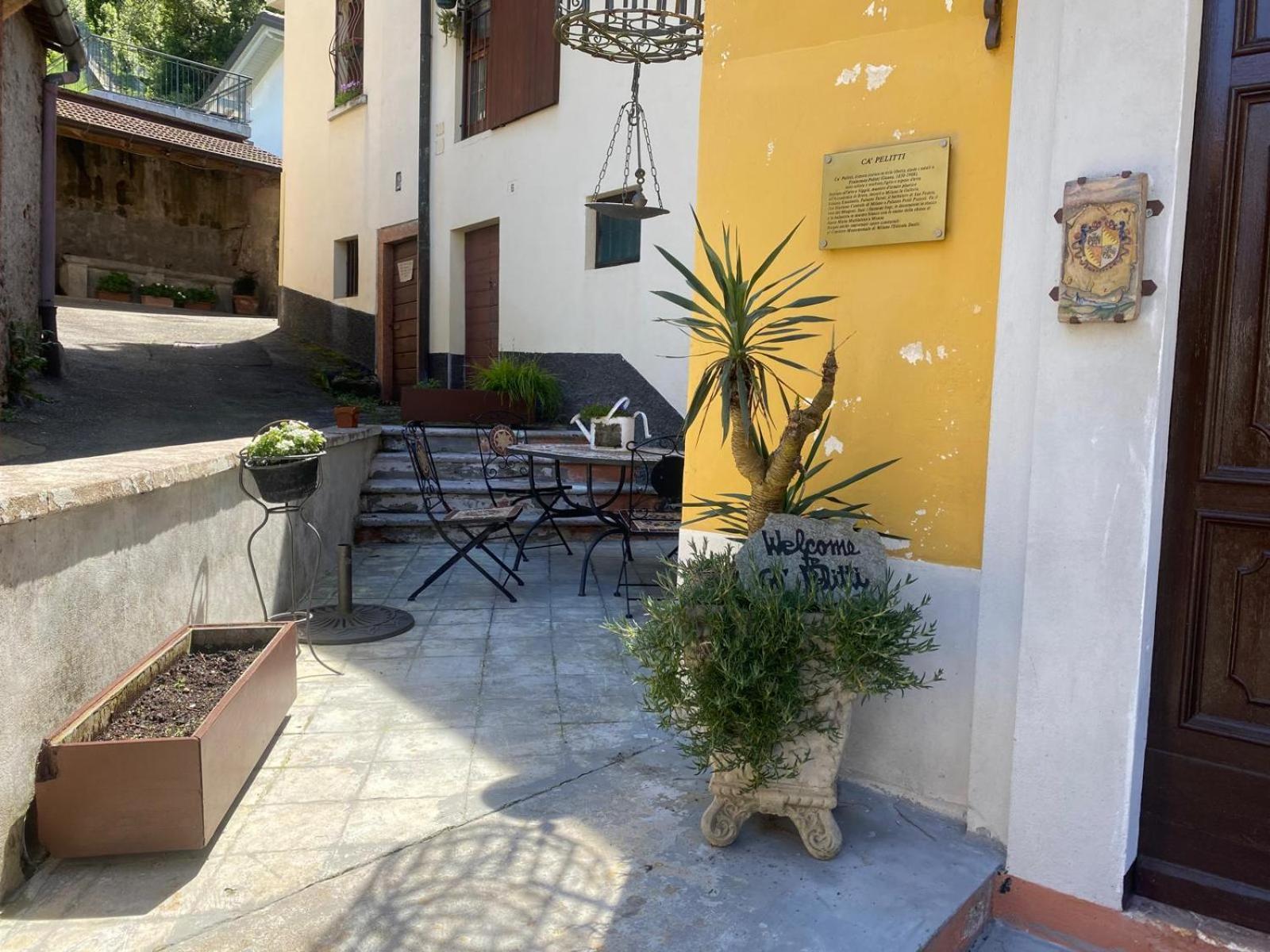 Foresteria Lombarda B & B Ca' Pelitti Ganna Екстер'єр фото